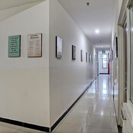 Spot On 92822 Finest House Near Amplas Bus Terminal Medan Buitenkant foto