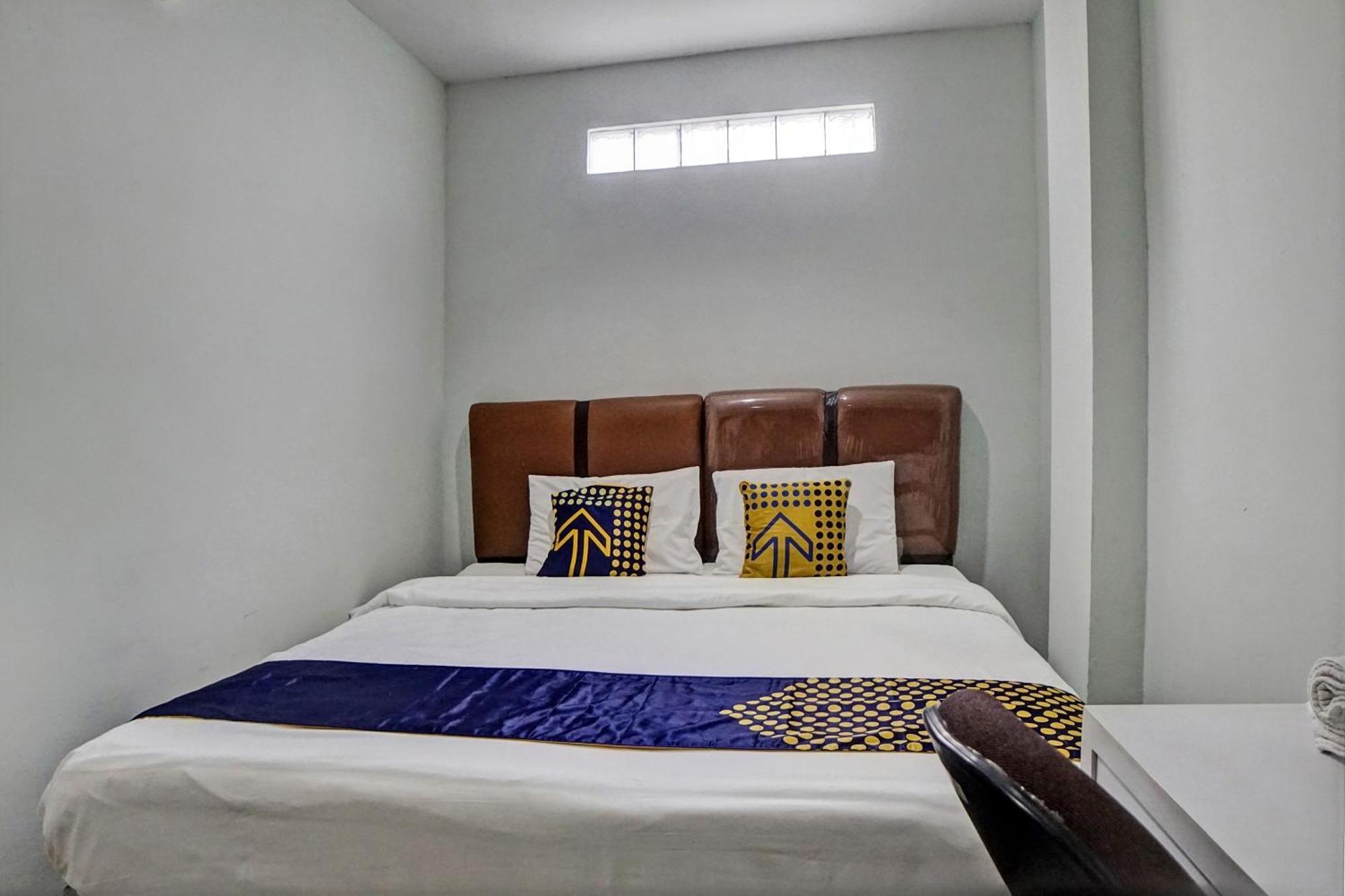 Spot On 92822 Finest House Near Amplas Bus Terminal Medan Buitenkant foto