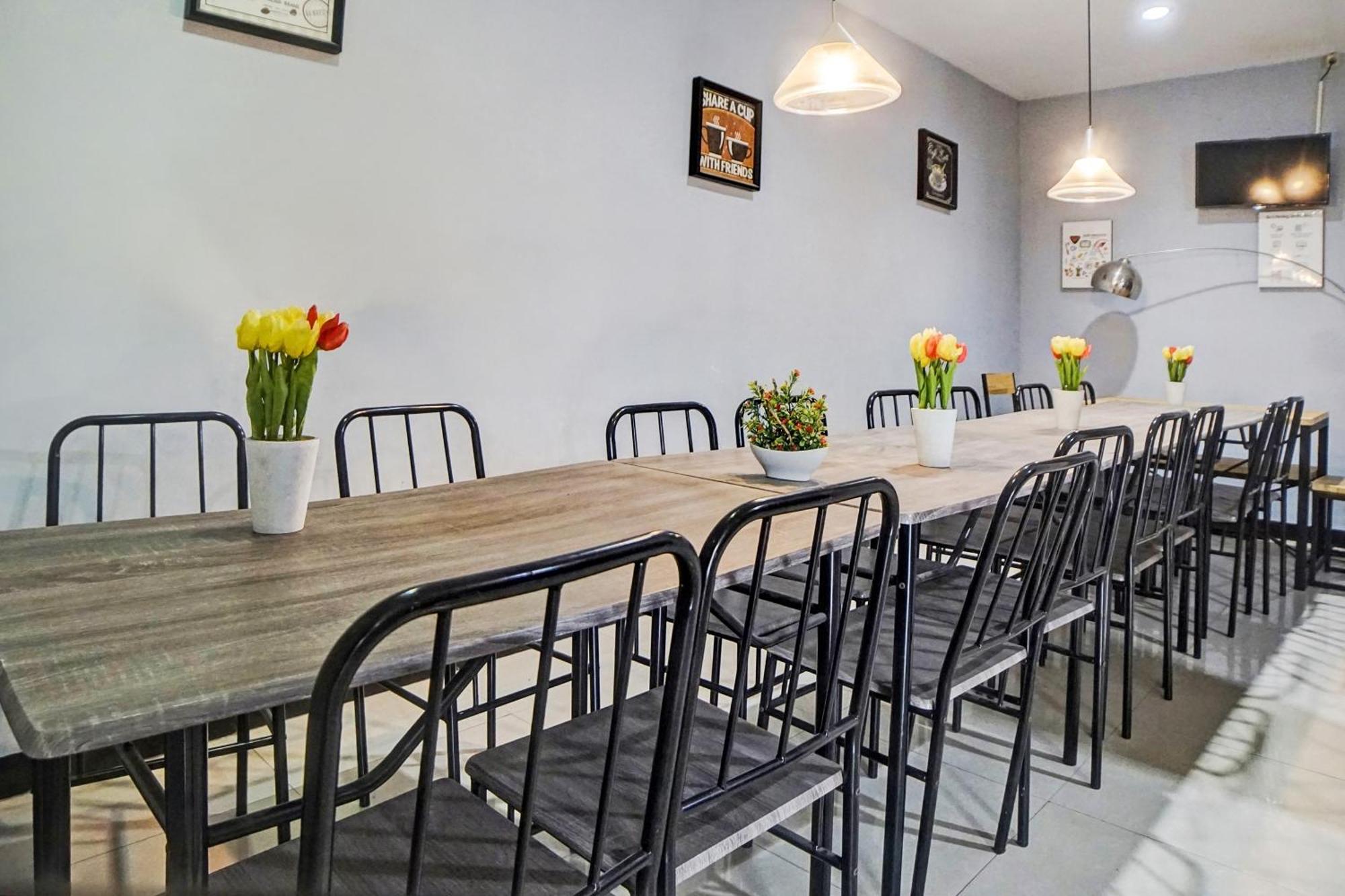 Spot On 92822 Finest House Near Amplas Bus Terminal Medan Buitenkant foto