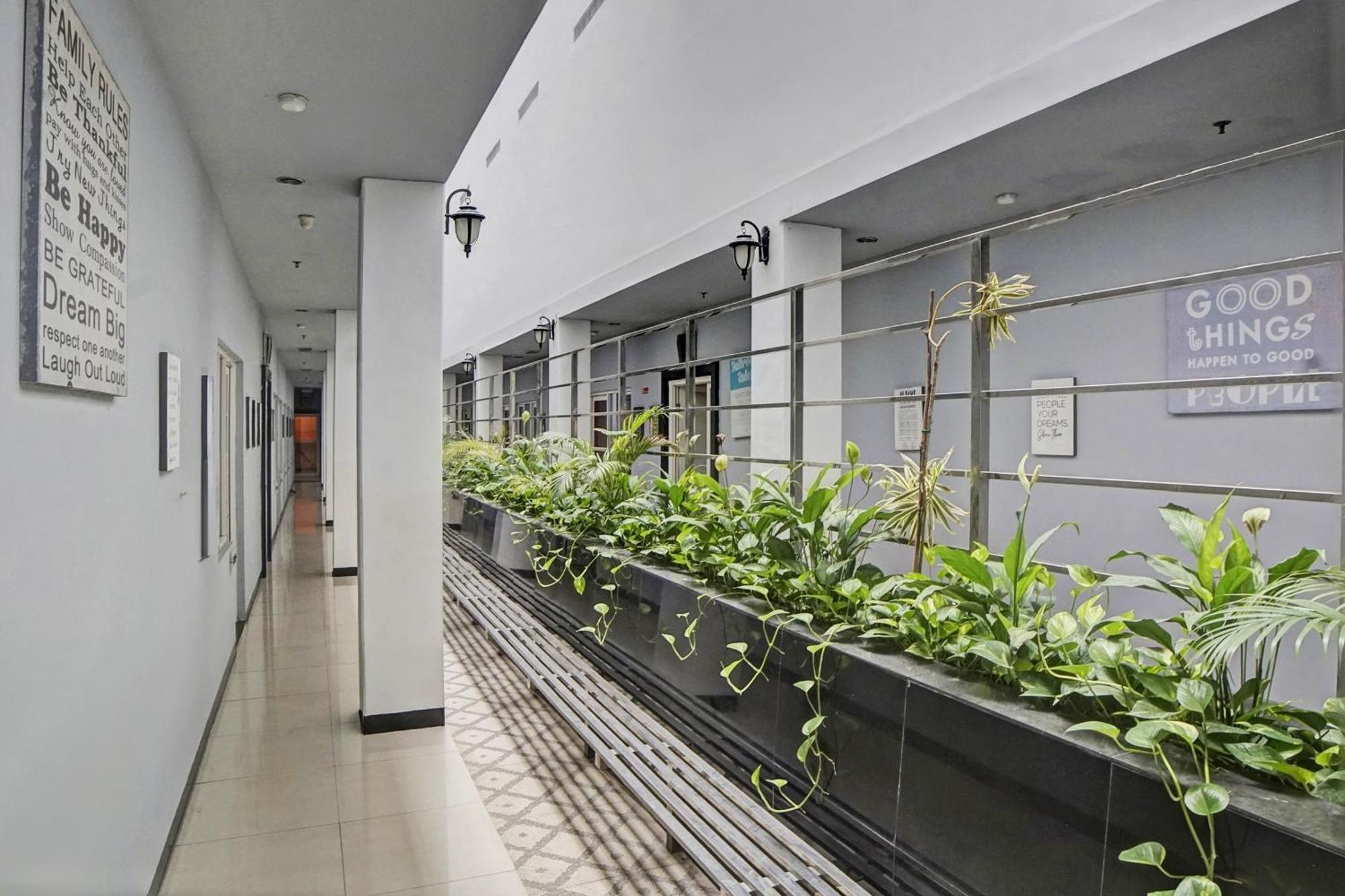 Spot On 92822 Finest House Near Amplas Bus Terminal Medan Buitenkant foto